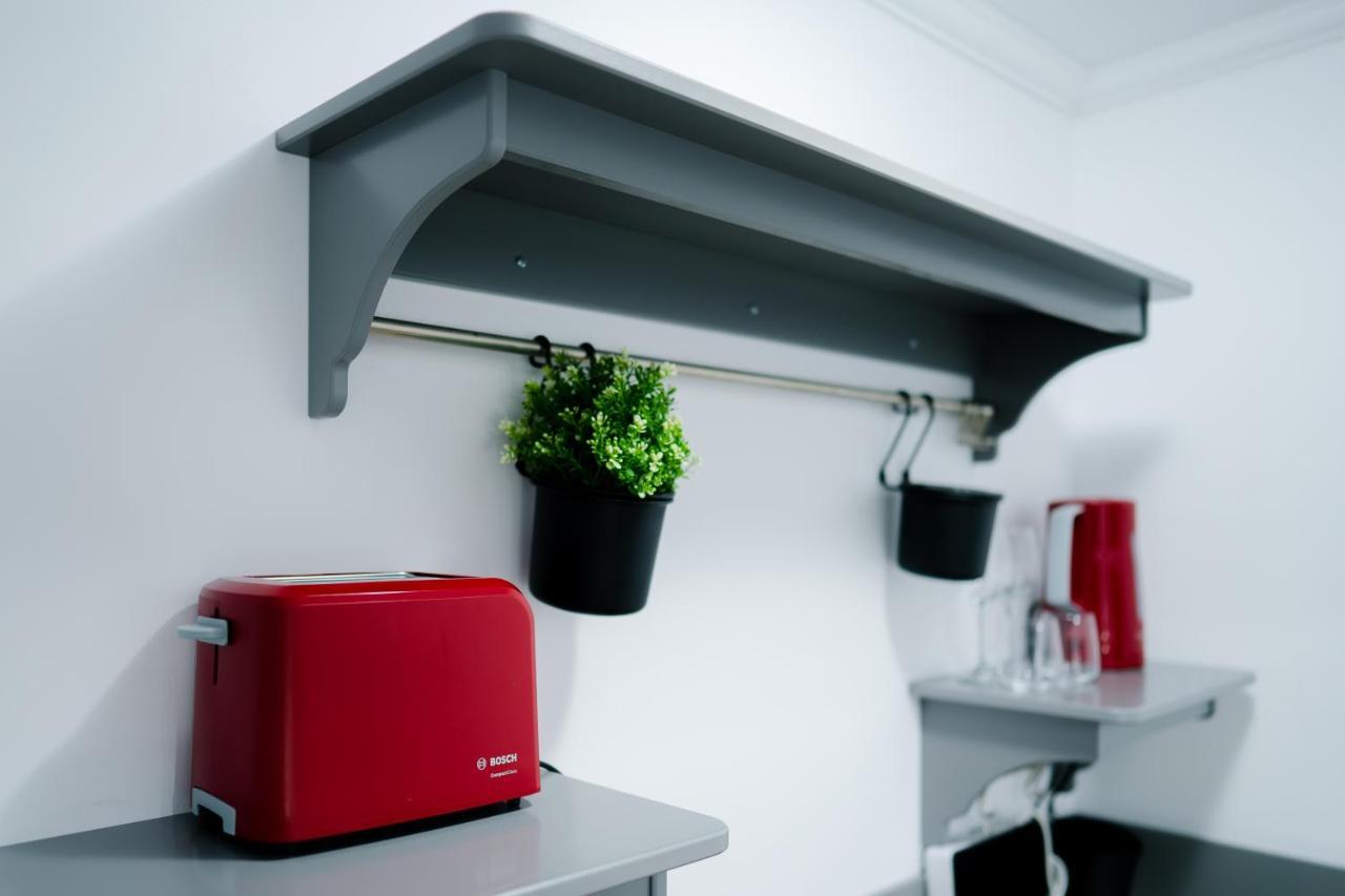 Mavie Apartment Boutique Bukares Bagian luar foto