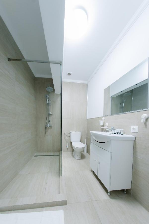 Mavie Apartment Boutique Bukares Bagian luar foto