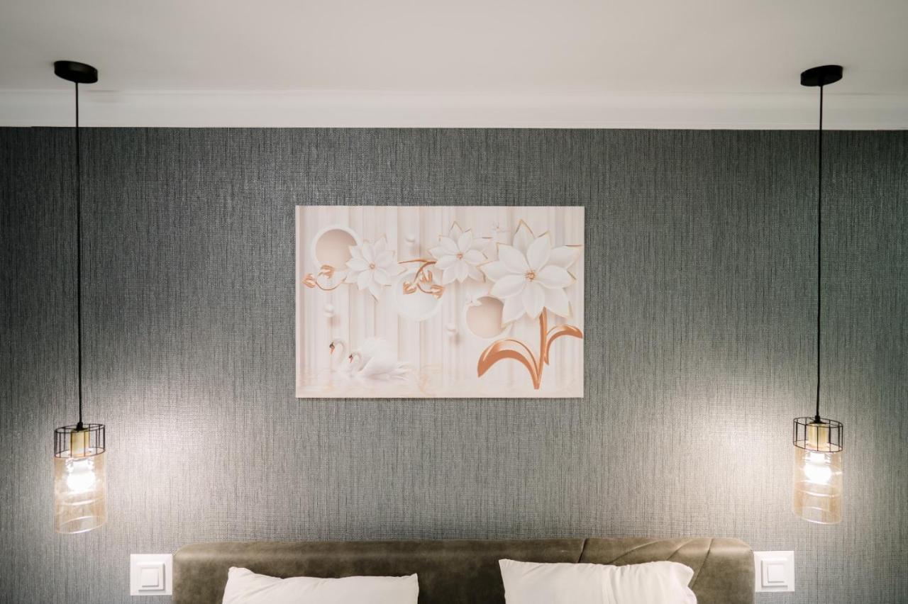 Mavie Apartment Boutique Bukares Bagian luar foto