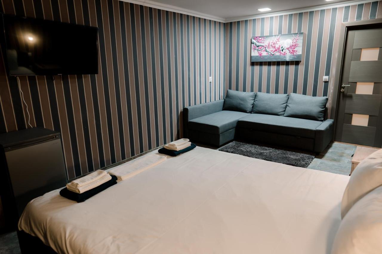 Mavie Apartment Boutique Bukares Bagian luar foto