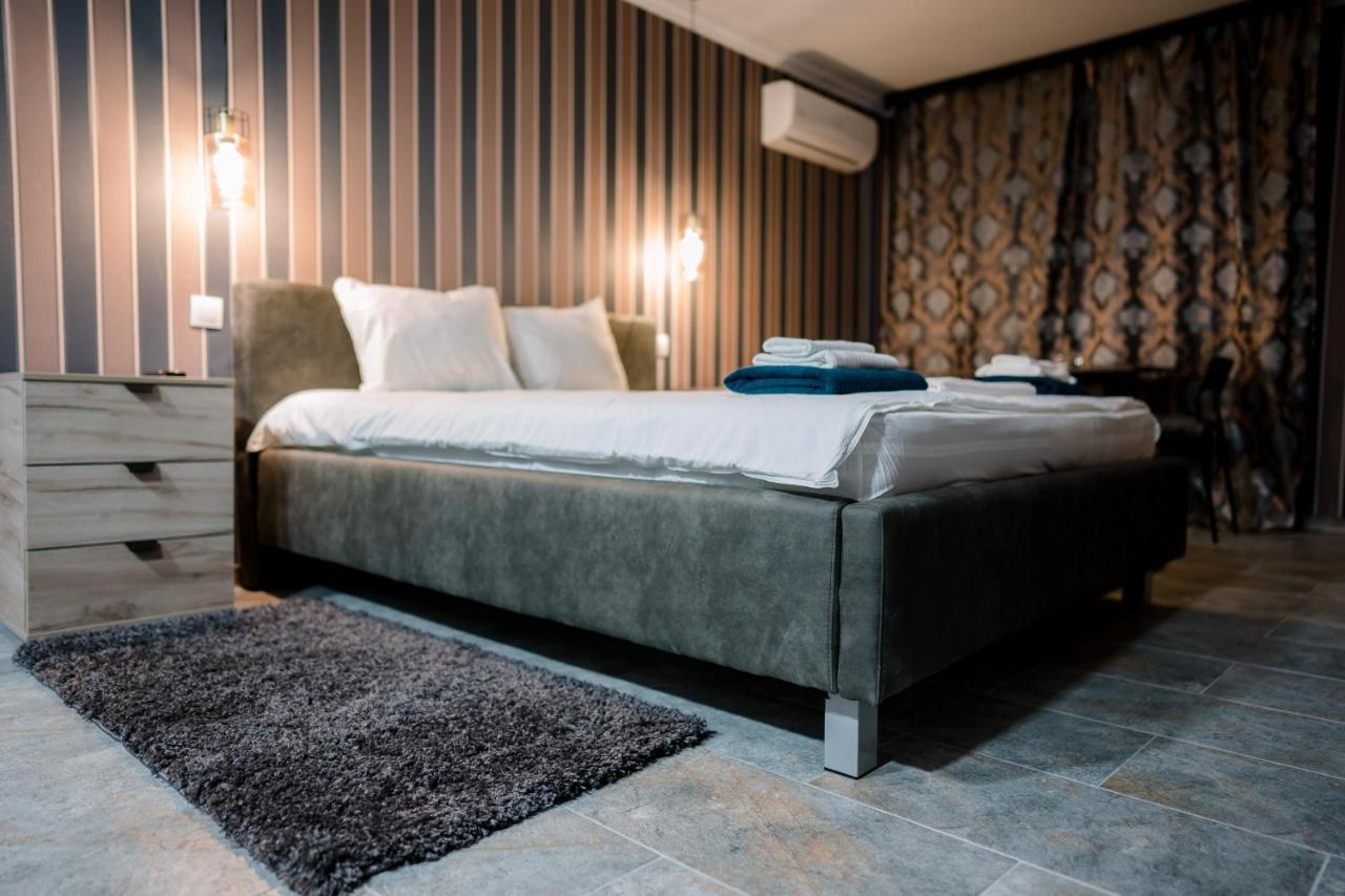 Mavie Apartment Boutique Bukares Bagian luar foto