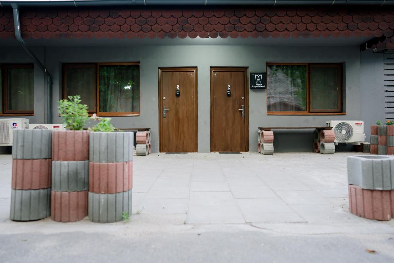 Mavie Apartment Boutique Bukares Bagian luar foto