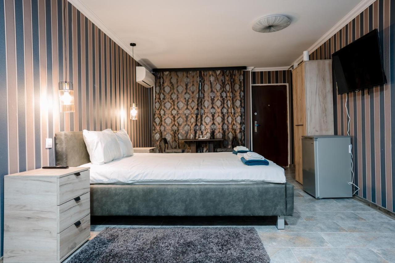 Mavie Apartment Boutique Bukares Bagian luar foto