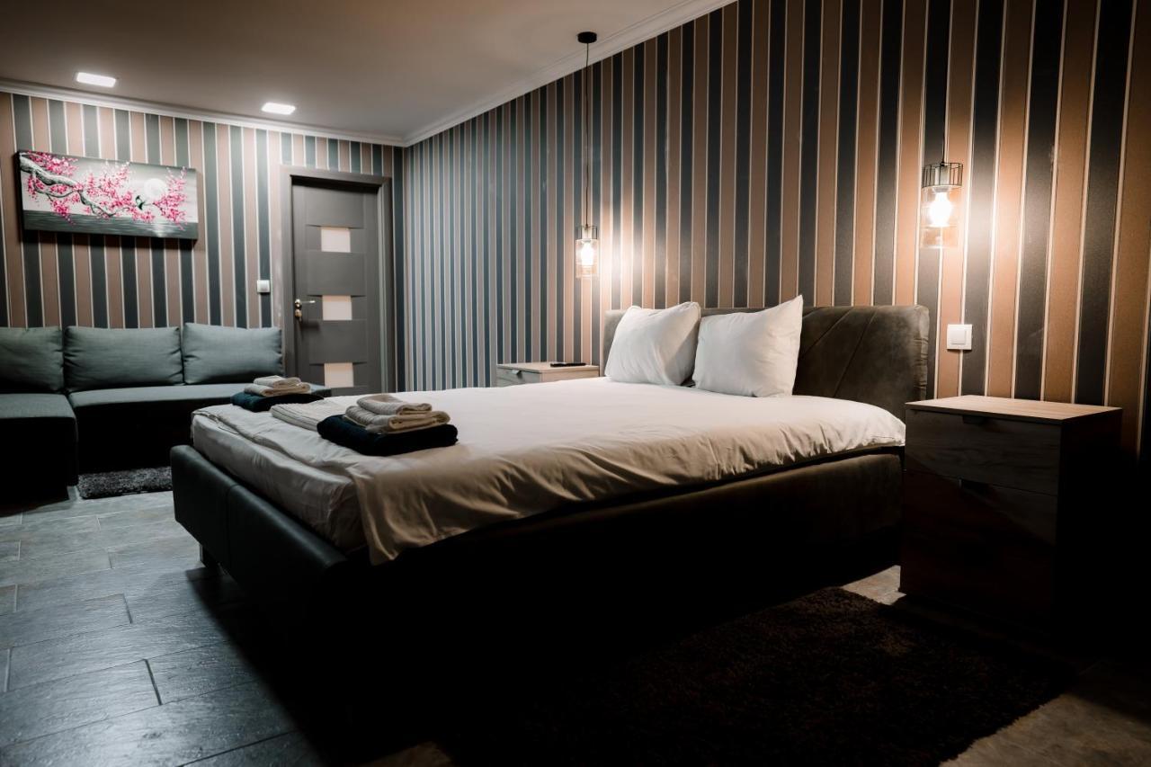 Mavie Apartment Boutique Bukares Bagian luar foto