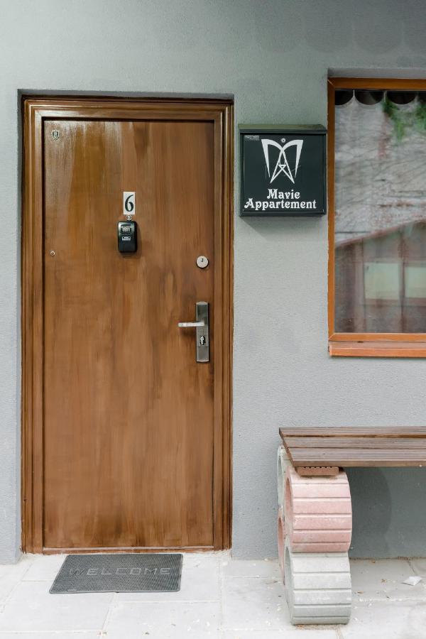 Mavie Apartment Boutique Bukares Bagian luar foto